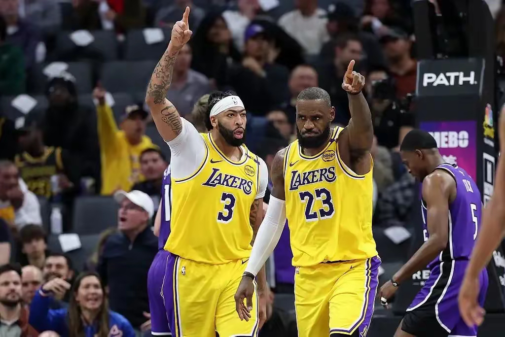 爱游戏官网-NBA总决赛揭晓，湖人以4:2击败热火夺冠