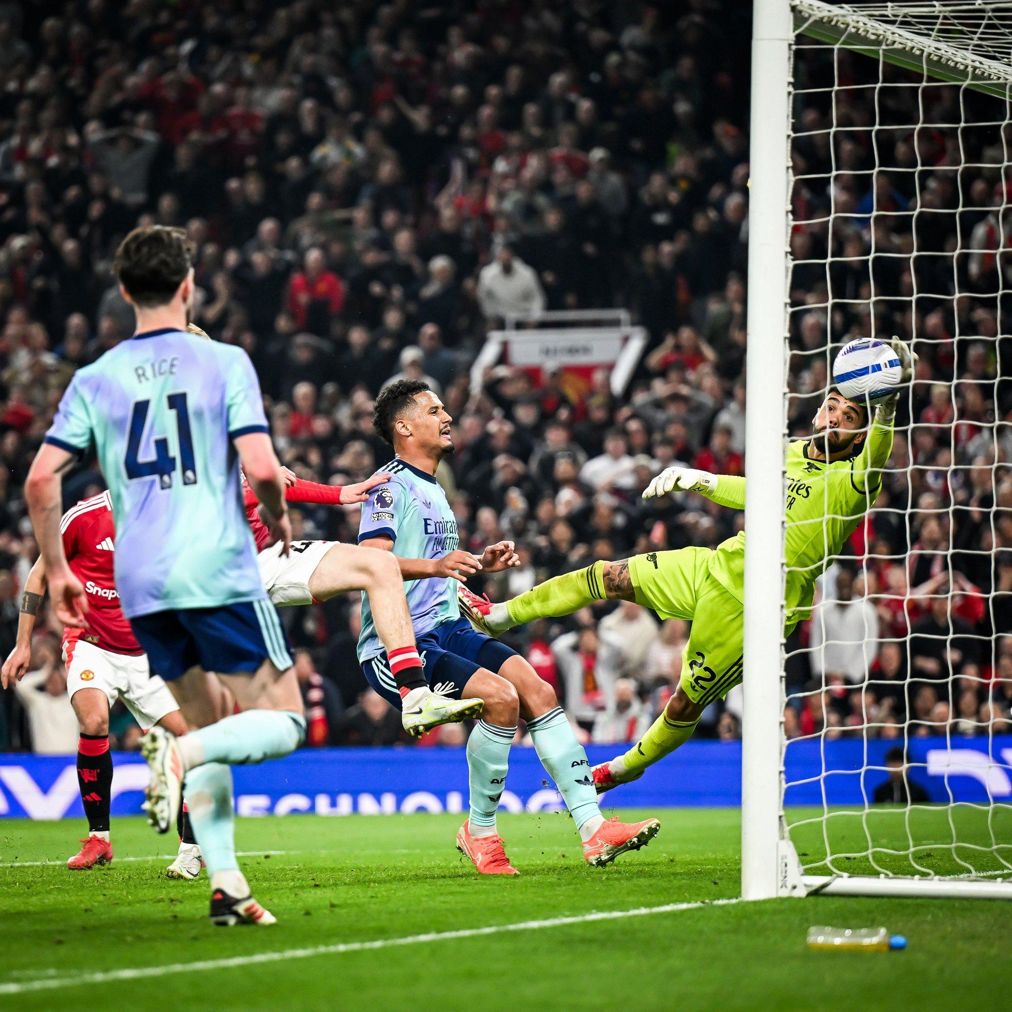 爱游戏投注-后卫关键封盖，挽救关键比赛