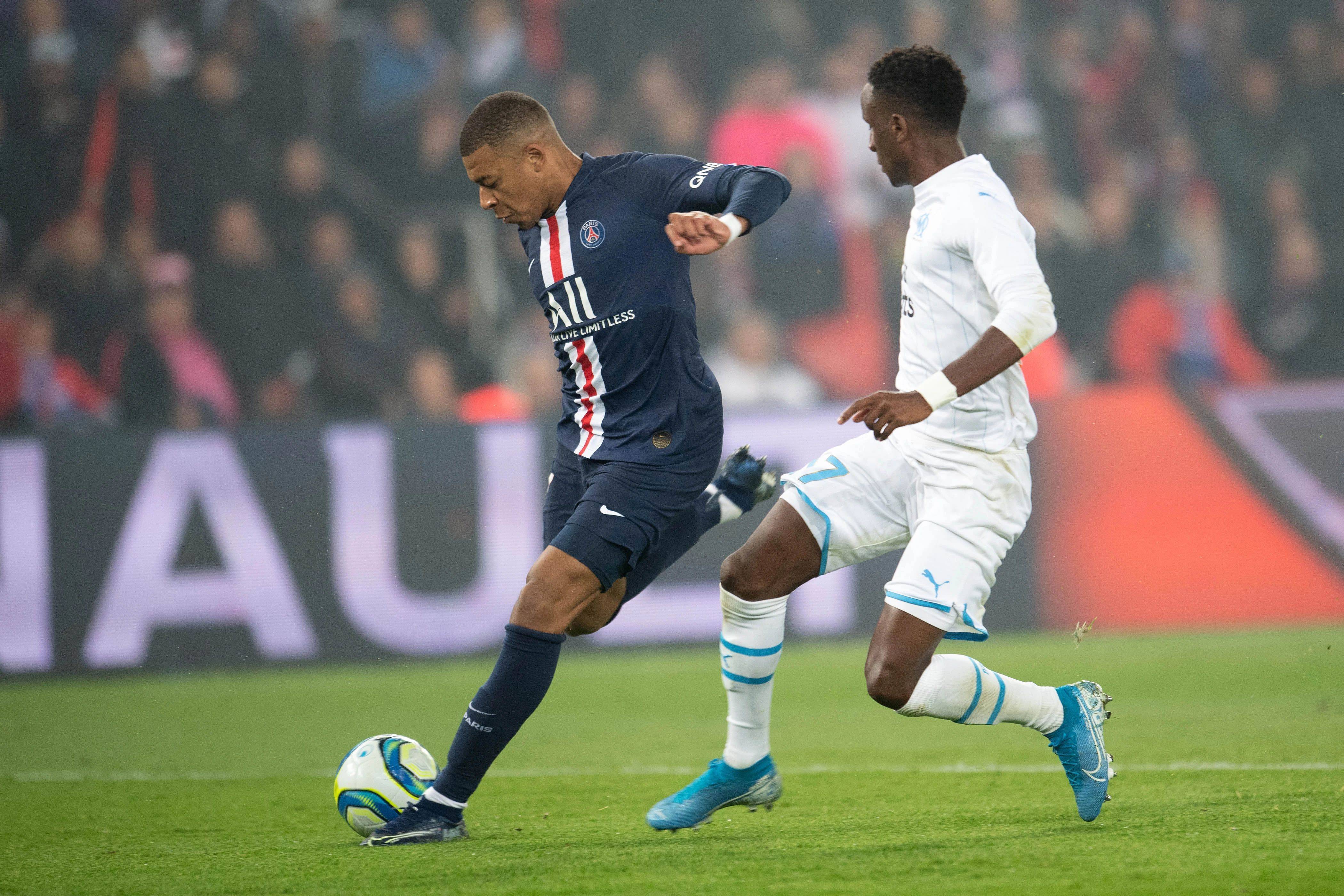 爱游戏教练-法甲比赛最新赛况，强队雄踞榜首