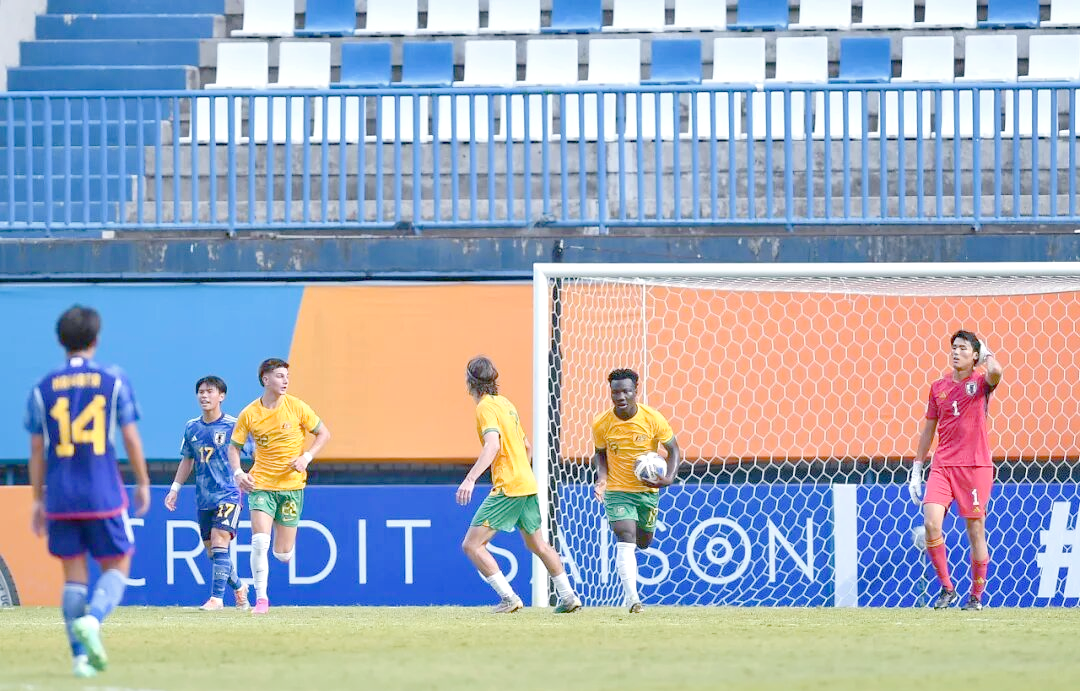 爱游戏app下载地址-亚洲足球一触即发，球队集结争夺冠军