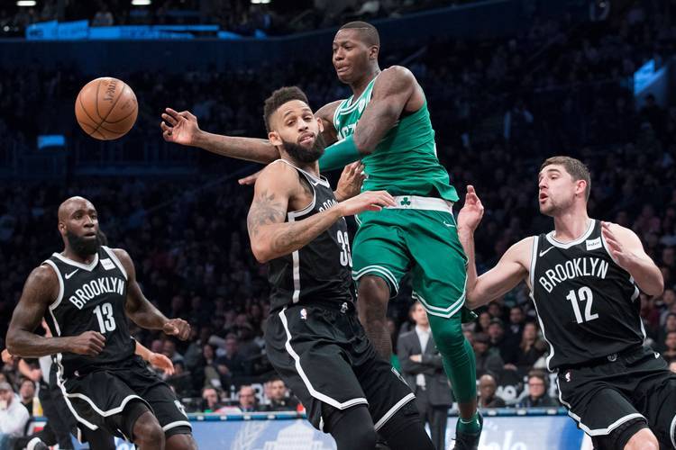 篮网遭遇惨败，不敌凯尔特人