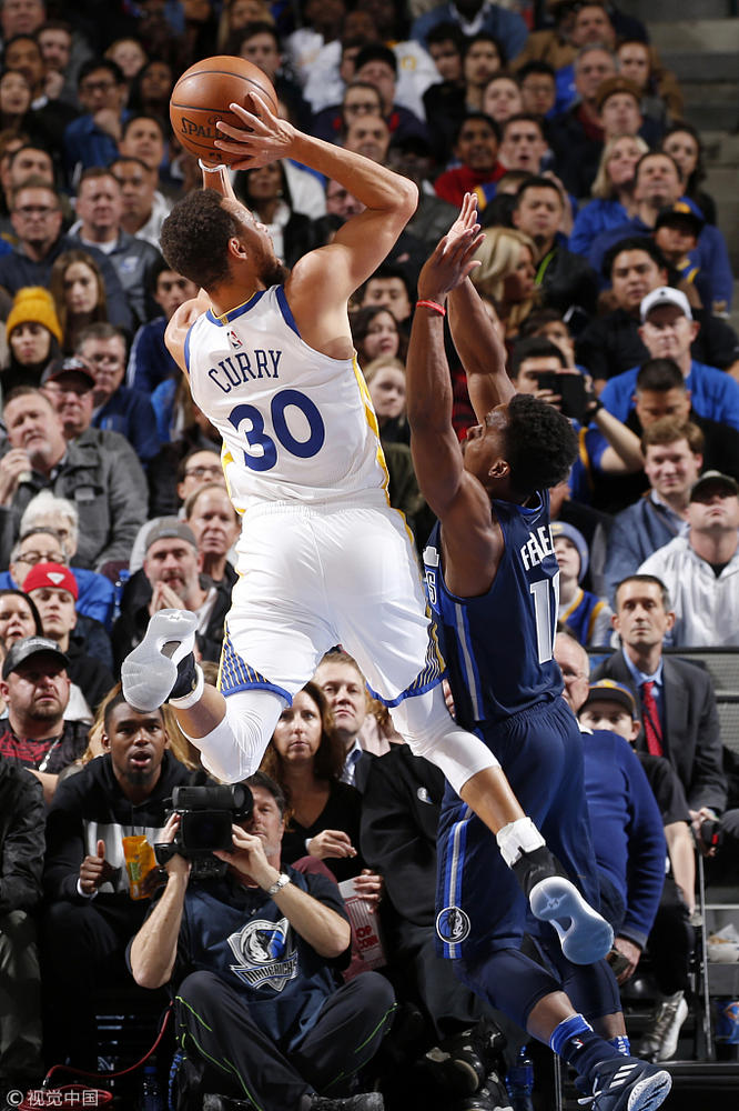 爱游戏活动-小牛胜独行侠，哈勒尔全场砍下27分率队胜利的简单介绍