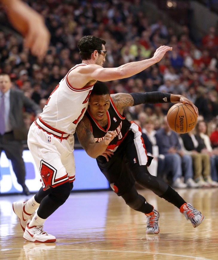 爱游戏教练-开拓者逆转公牛，取得胜利