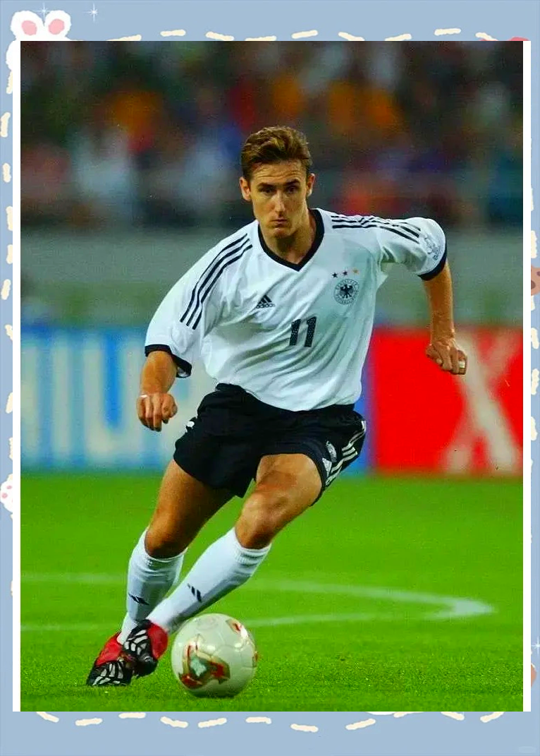 爱游戏电竞-德国足球名将退役告别职业生涯