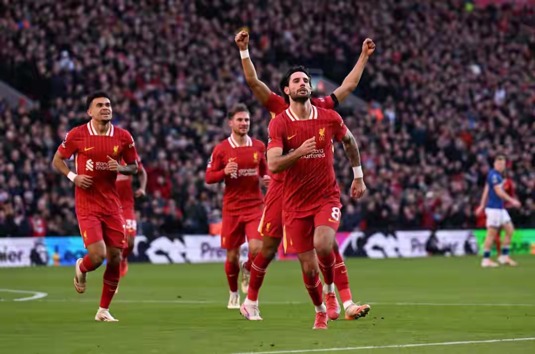 爱游戏官方登录入口-利物浦战胜强敌，晋级欧冠八强，冠军无忧