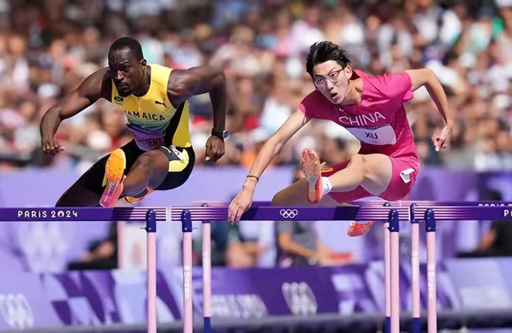 爱游戏网页版-球场上灯火通明,选手奋力拼搏的简单介绍