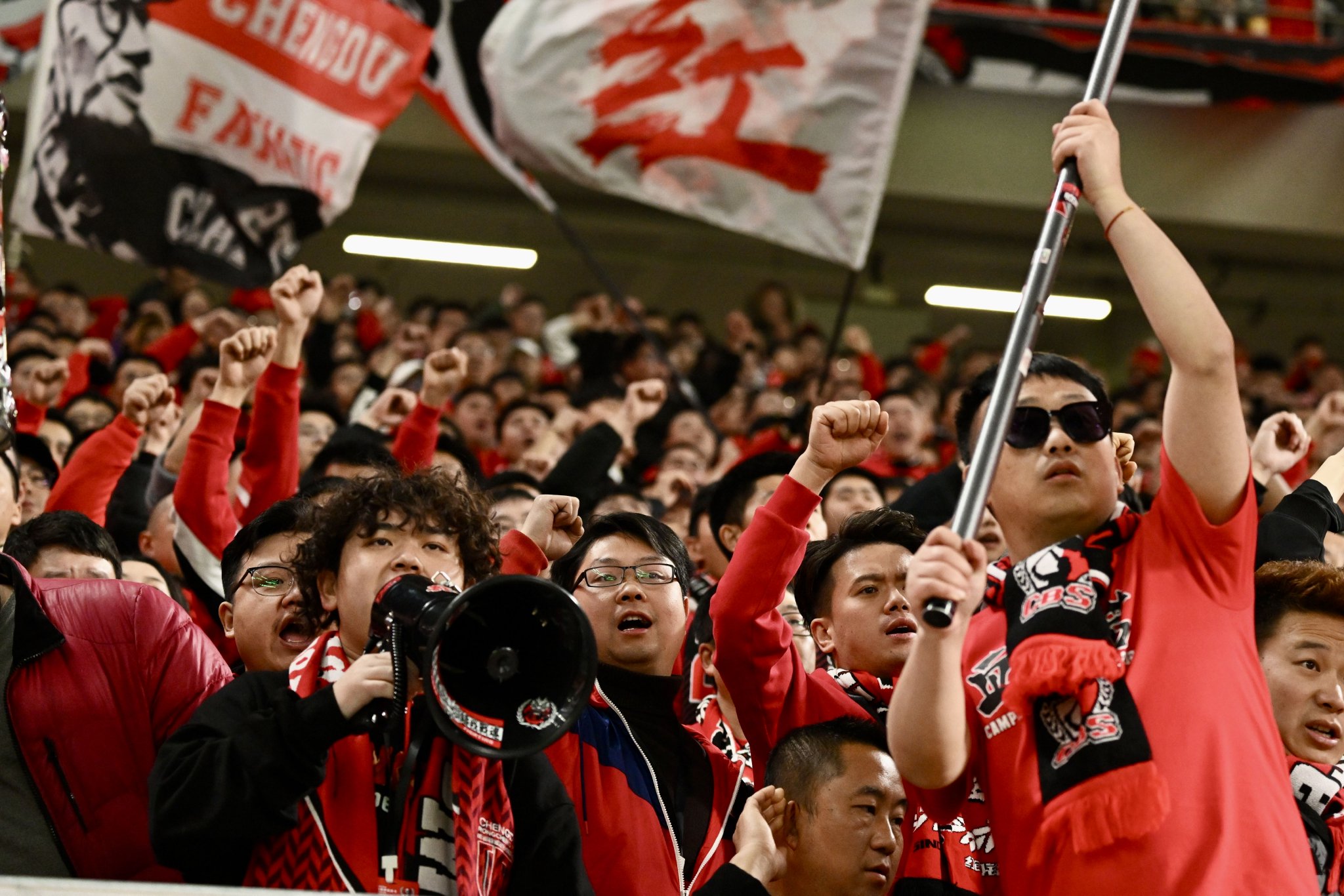 爱游戏中国官网-包含深圳凤凰队外援状态回升，或将在未来比赛中获得更多上场时间的词条