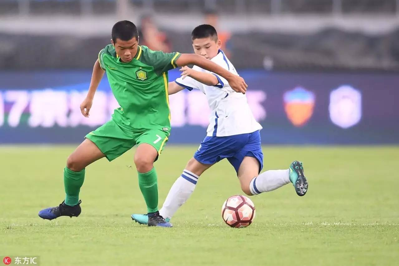 爱游戏app下载-关于前场球员创造出神奇一幕，赢得全场喝彩的信息