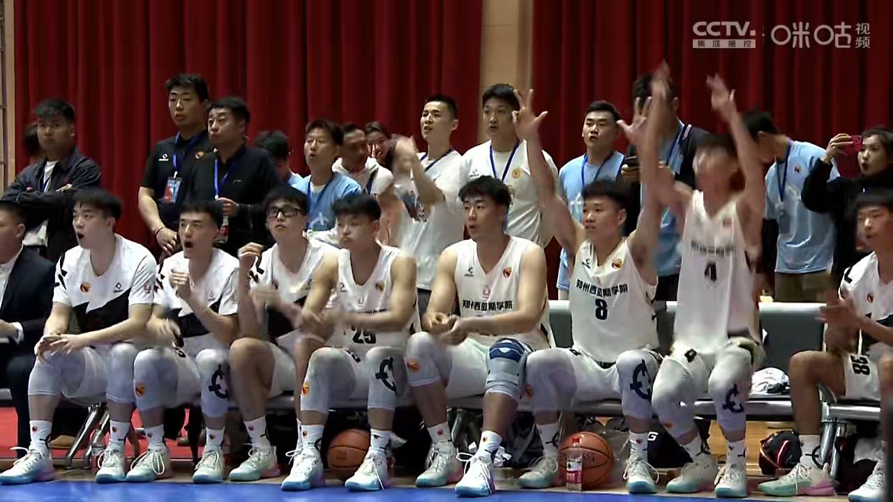 爱游戏网页版入口-西西里大学队球员全力备战下一场比赛的简单介绍