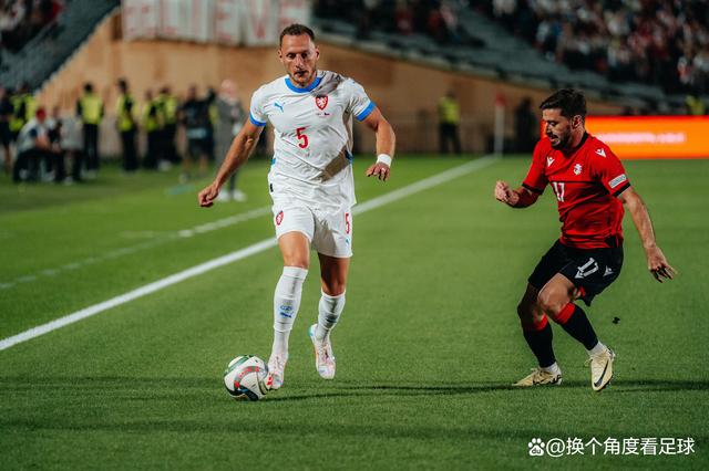 爱游戏官网app-捷克球星在德甲比赛中表现抢眼